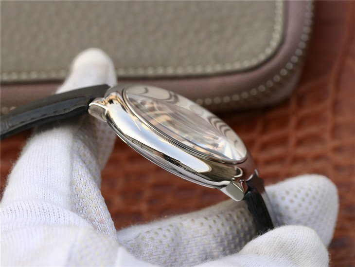 卡地亞白金藍氣球W6901351升級版 鱷魚錶帶 原裝同步搭載復刻1847自動機械機芯 男士腕錶￥3680-高仿卡地亞