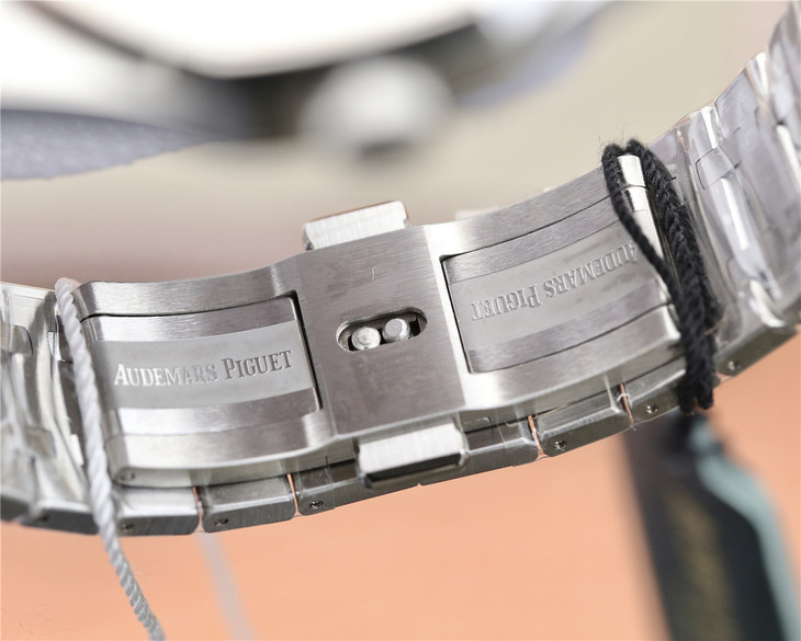 愛彼皇家橡樹15400繫列 原版1-1開模 精鋼錶帶 自動機械機芯 男士腕錶￥4380-高仿愛彼