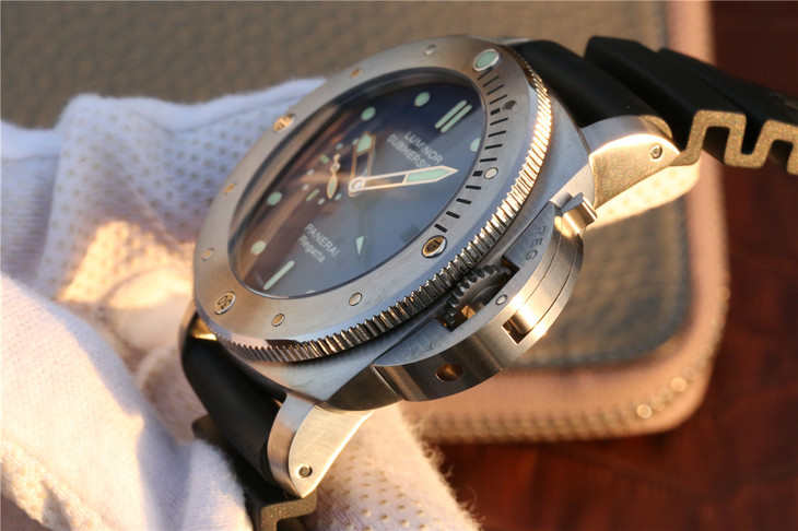 沛納海珍藏繫列 pam371 矽膠錶帶 P9001自動機械 男士腕錶￥3980-高仿沛納海