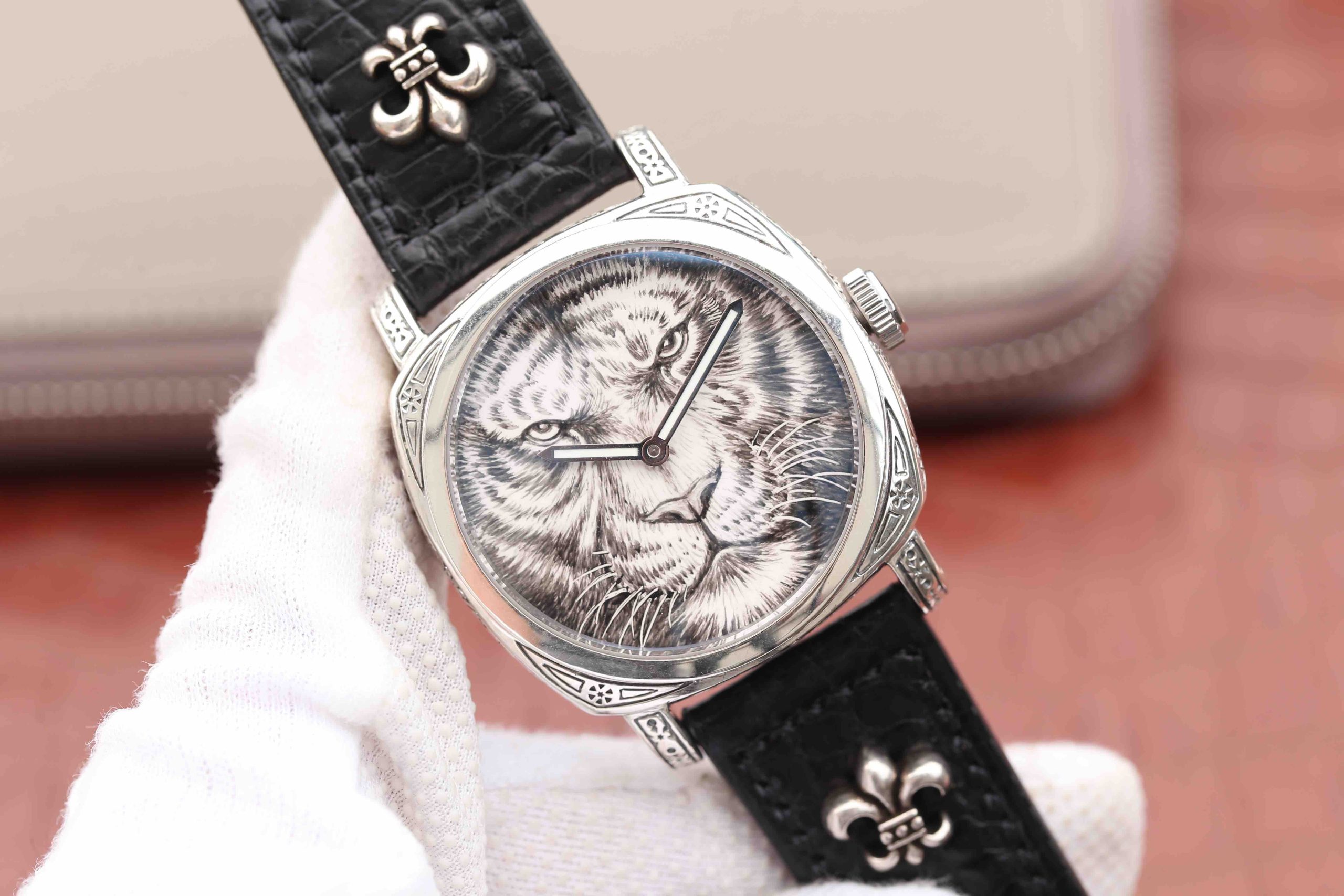 純銀沛納海百獸之王老虎（獅子）獨特而考究的新款時計 鱷魚錶帶 自動機械機機芯 男士腕錶￥3980-高仿沛納海